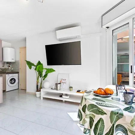 Διαμέρισμα Bel Climatise Avec Terrasse Et Piscine